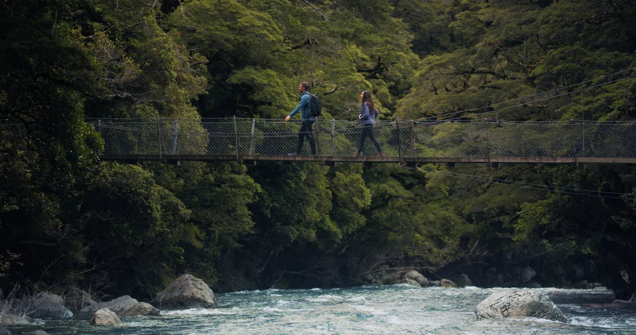 Lake Marian Swing Bridge - Southland, New Zealand - Credit Great South (2)
