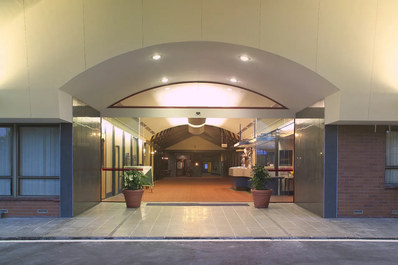 Ascot Park Hotel - Southland, New Zealand - Credit Great South (2)