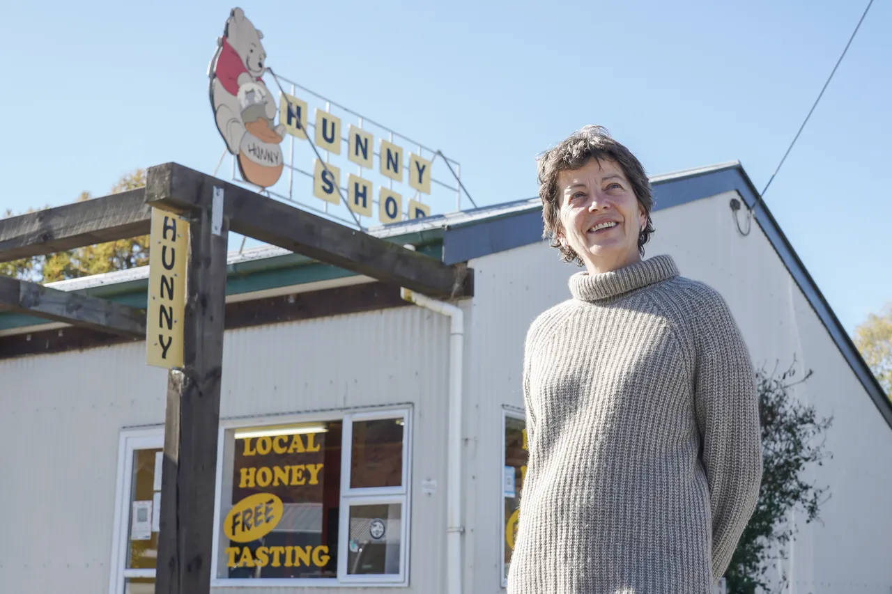 Garston Hunny Shop - Southland, New Zealand - Credit Great South (3)
