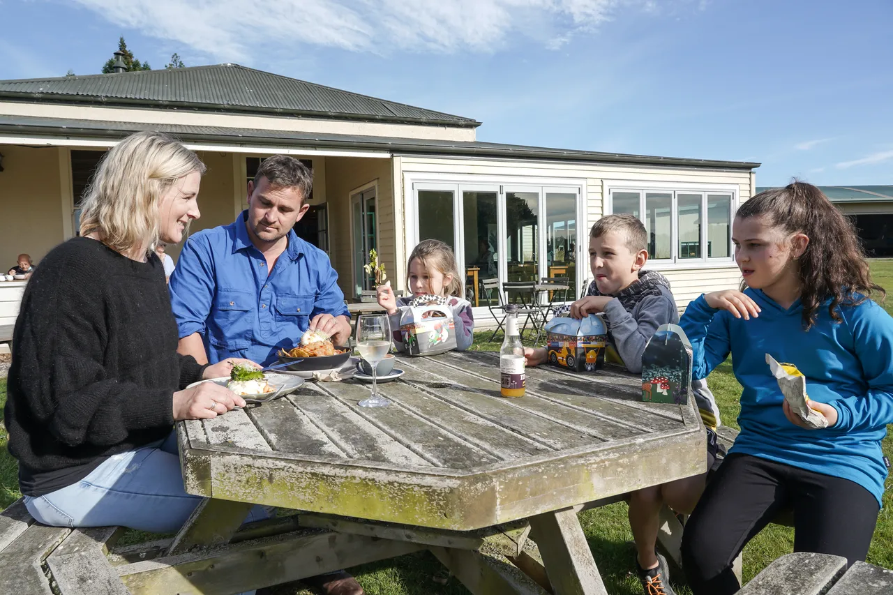 Miss Cocoa Coffee - Southland New Zealand - Credit Great South (5)