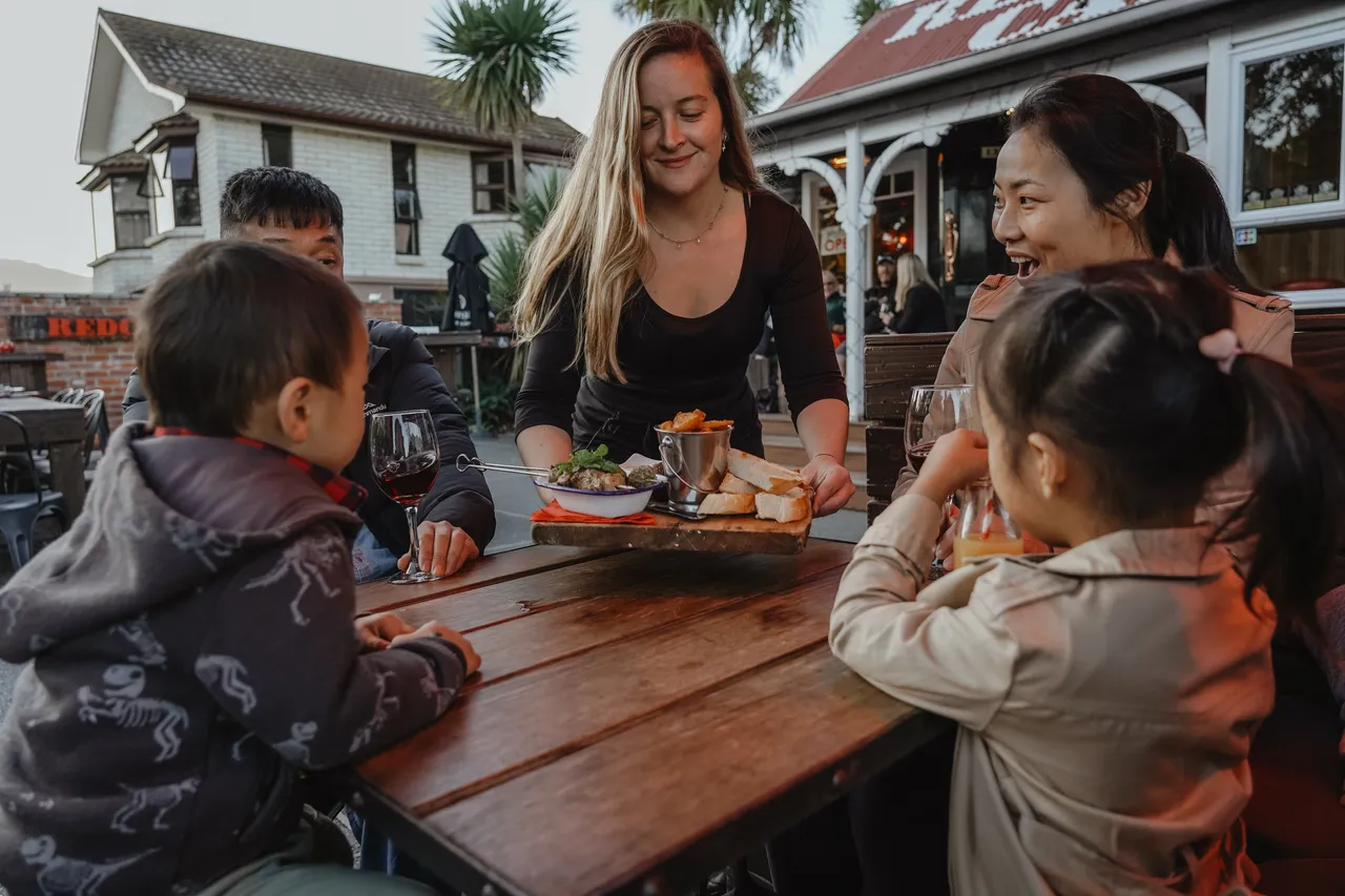 Redcliff Cafe - Southland New Zealand - Credit Great South (3)