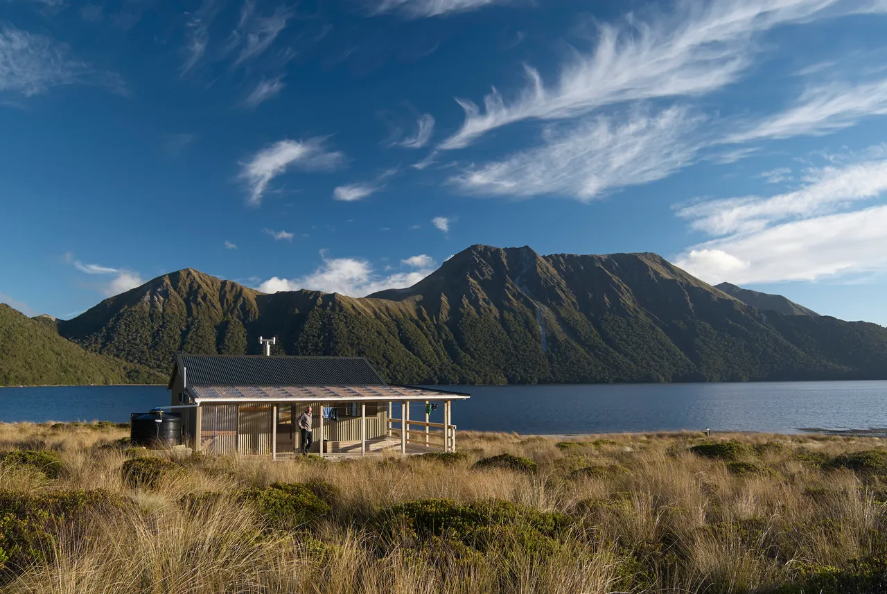 Green Lake Hut - Southland, New Zealand - Credit Graham Dainty