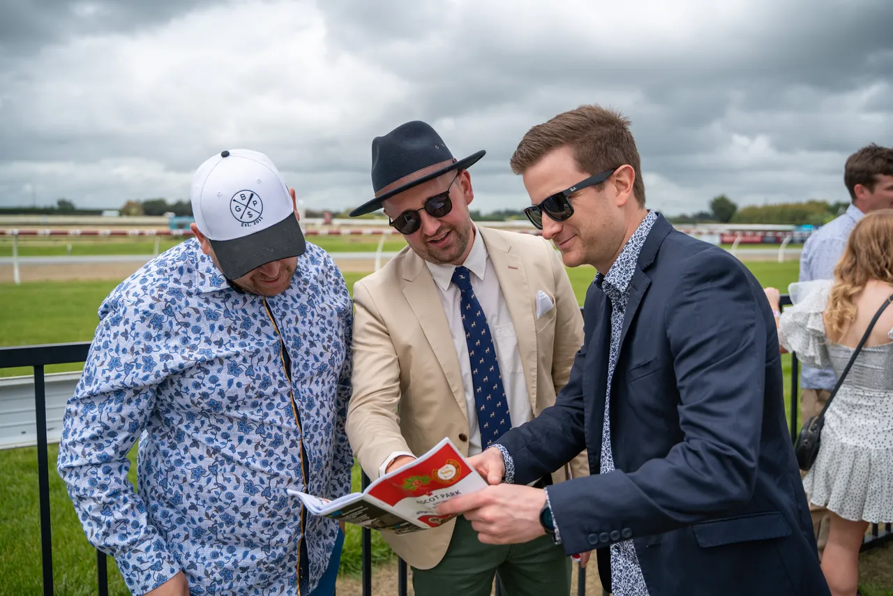 Ascot Park Christmas at the Races 2021 - Southland, New Zealand - Credit Great South (6)