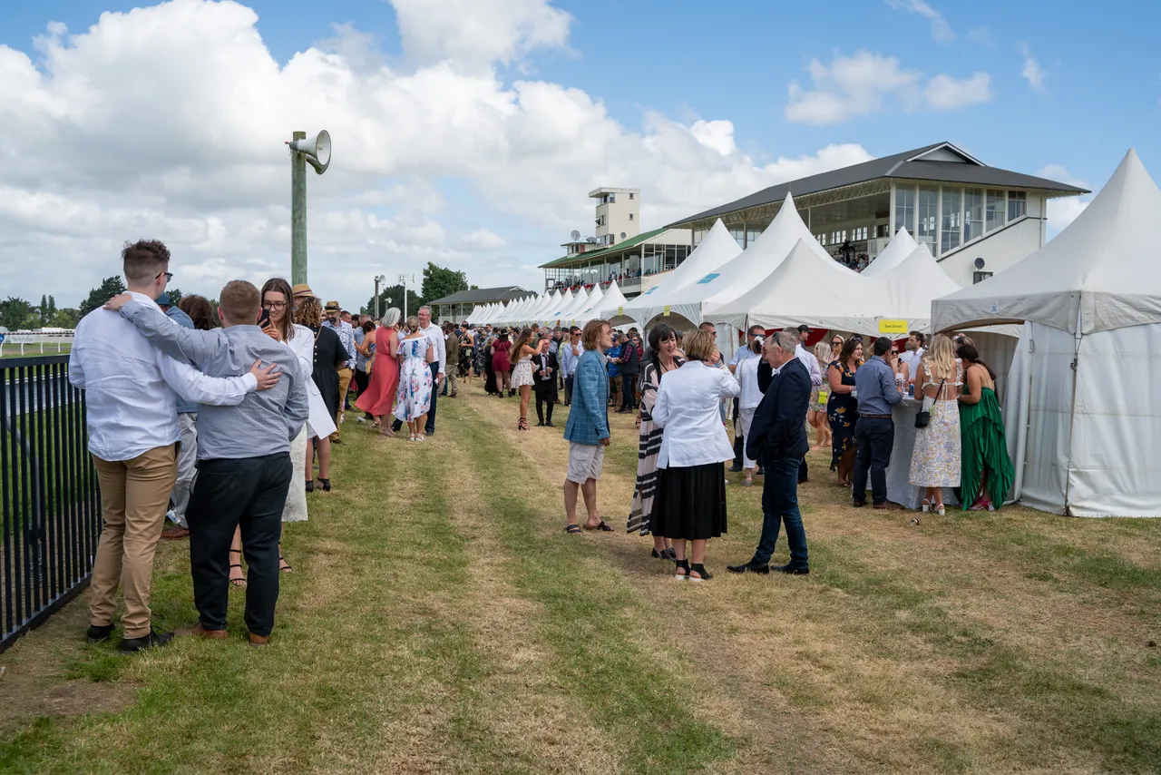 Ascot Park Christmas at the Races 2021 - Southland, New Zealand - Credit Great South (18)