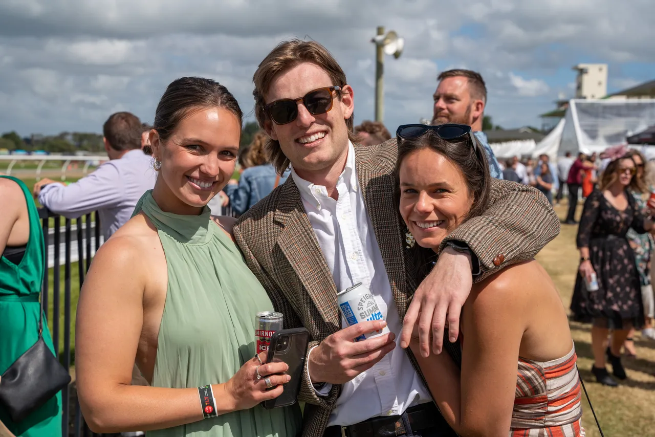 Ascot Park Christmas at the Races 2021 - Southland, New Zealand - Credit Great South (13)