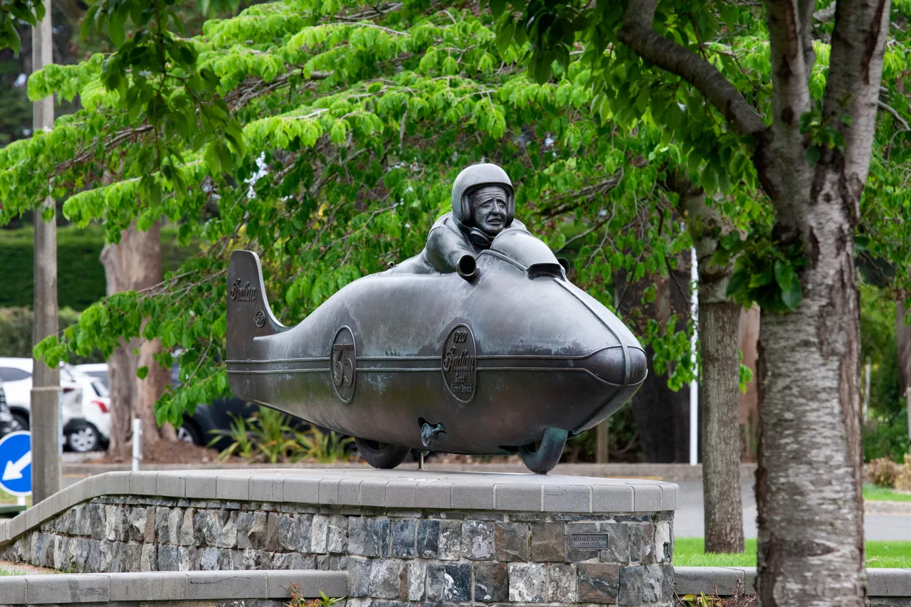 Burt Munro Statue - Southland, New Zealand - Credit Great South (7)