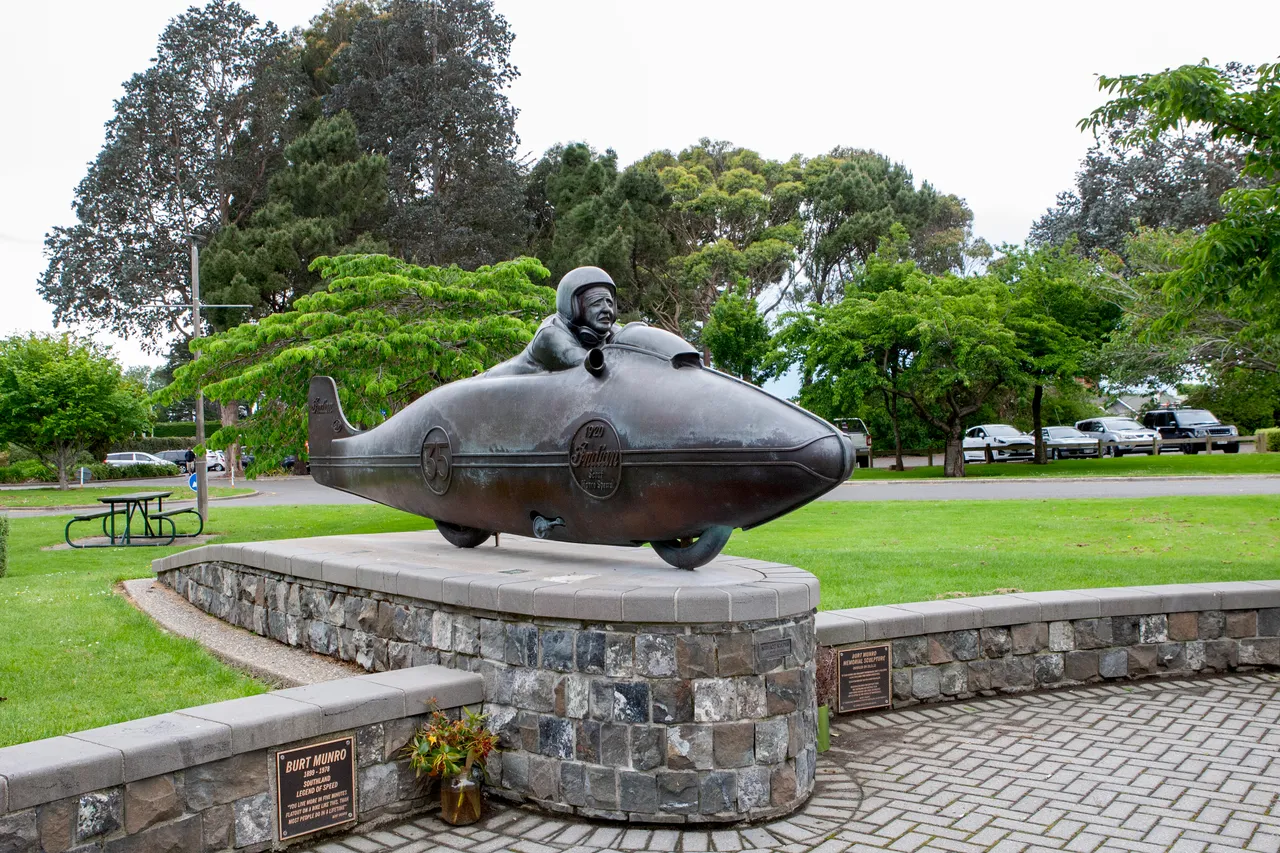 Burt Munro Statue - Southland, New Zealand - Credit Great South (1)
