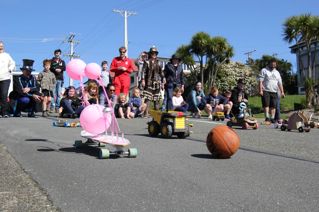 Red Cross Southland Cheese Roll - Southland, New Zealand - Credit Great South (6)