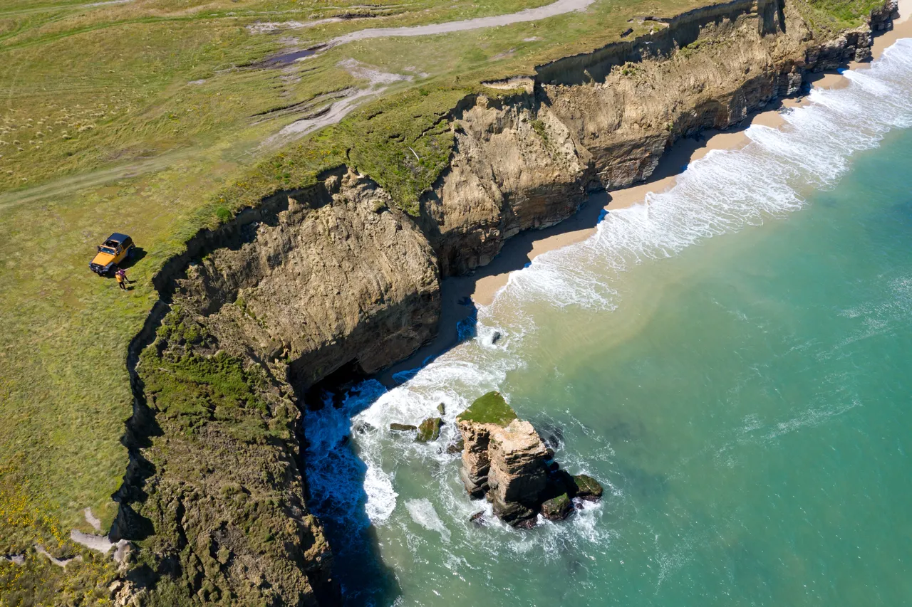 Fortrose Cliffs - Southland, New Zealand - Credit Chris McLennan (4)