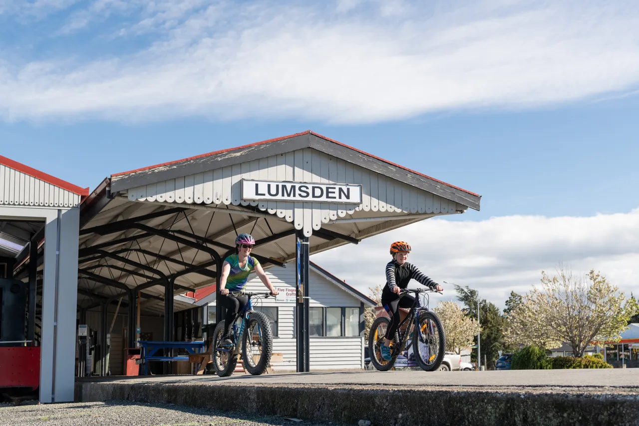Lumsden Biking - Southland, New Zealand - Credit Chris McLennan (4)
