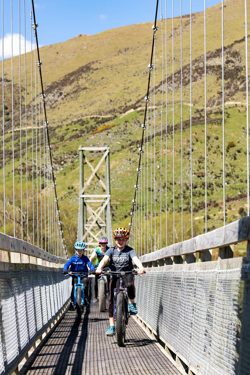 Athol Bridge Biking - Southland, New Zealand - Credit Chris McLennan (6)