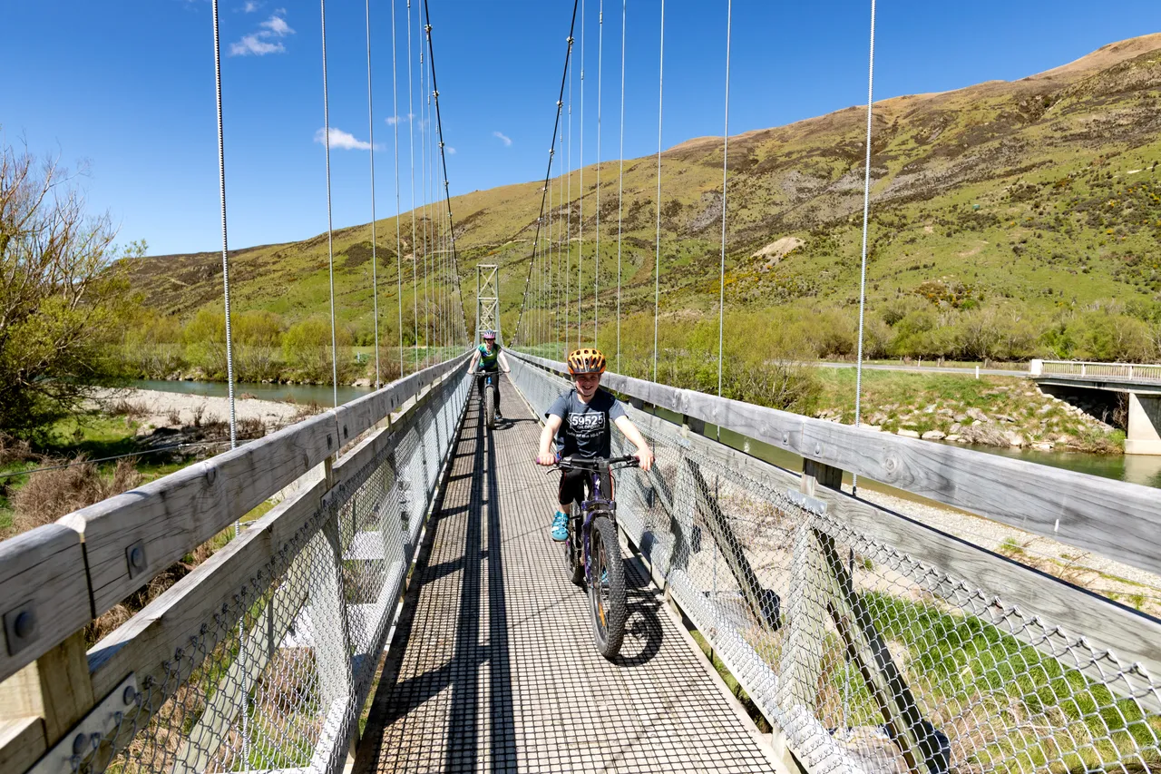Athol Bridge Biking - Southland, New Zealand - Credit Chris McLennan (3)