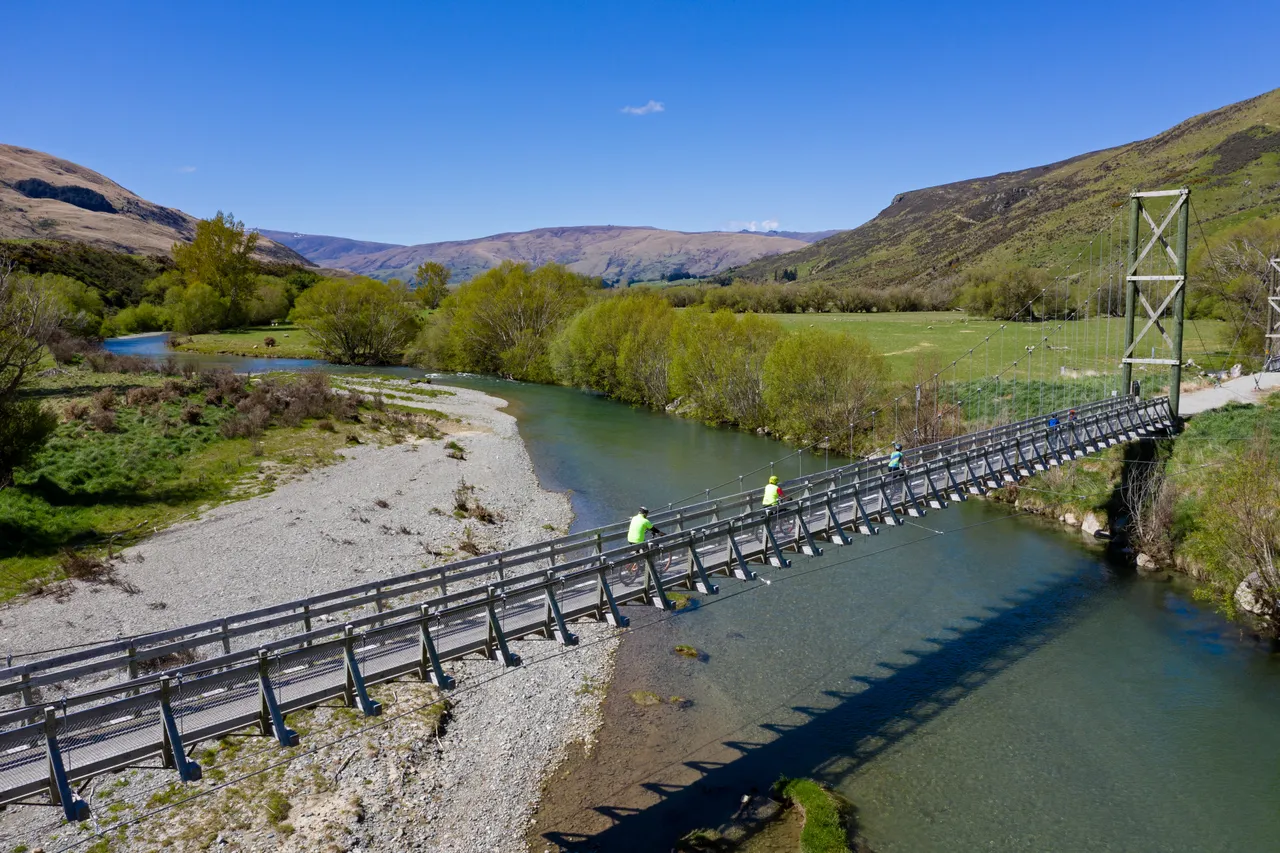 Athol Bridge Biking - Southland, New Zealand - Credit Chris McLennan (12)