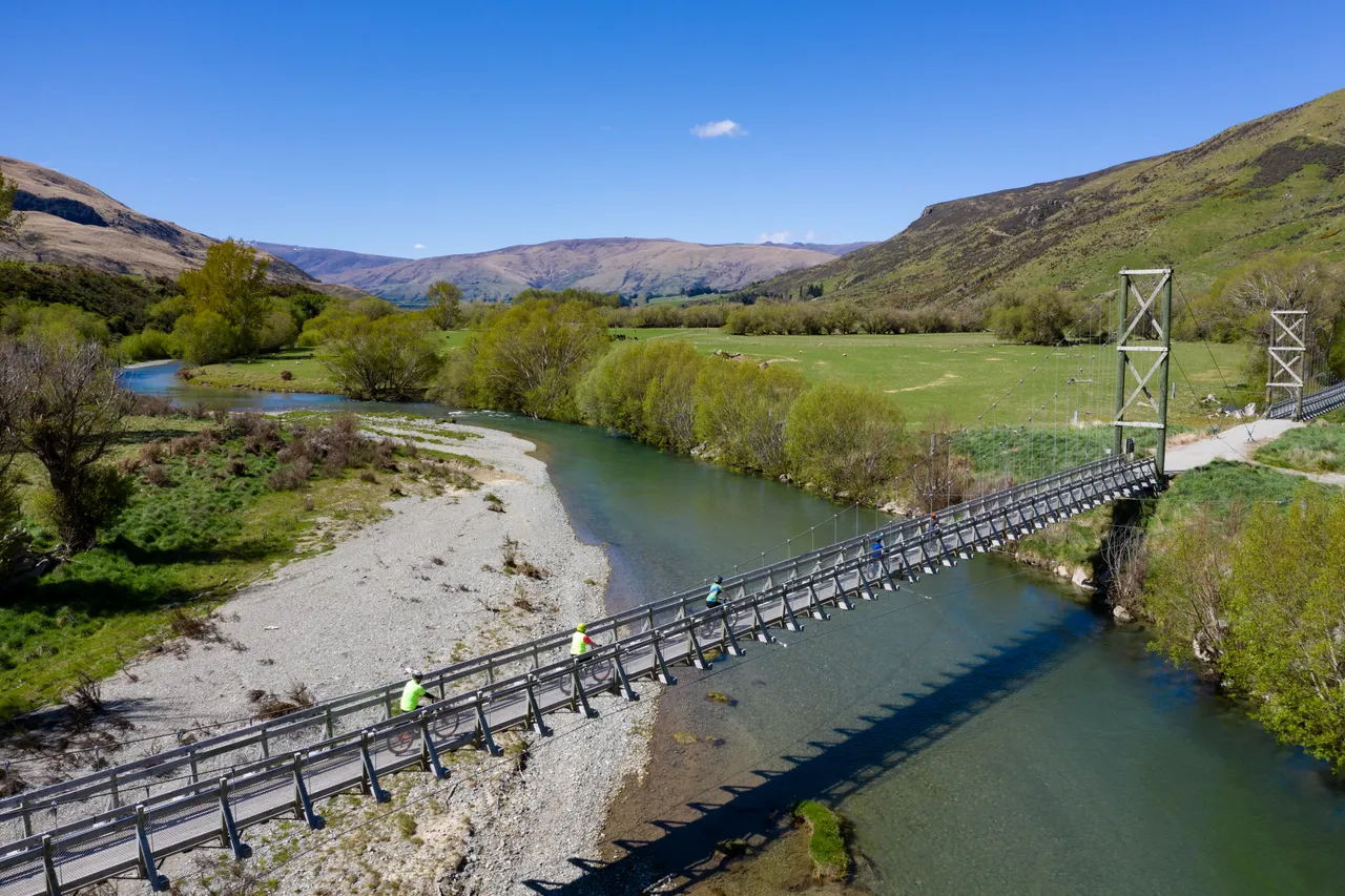 Athol Bridge Biking - Southland, New Zealand - Credit Chris McLennan (17)