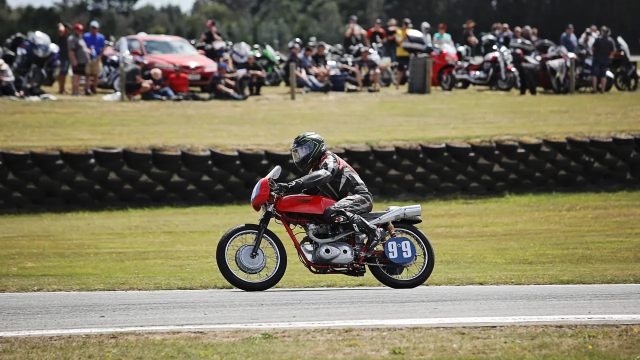 Burt Munro Challenge 2019 - Teretonga Sprint Races - Southland, New Zealand - Credit Great South (15)