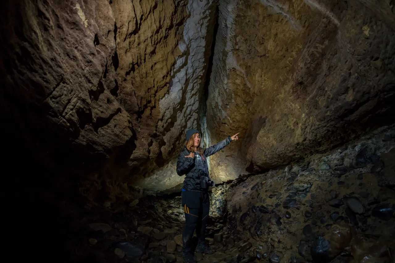 Clifden Caves - Southland, New Zealand - Credit Videocopter (7)