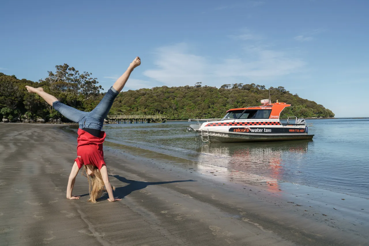 Rakiura Water Taxi - Southland, New Zealand - Credit Videocopter (5)
