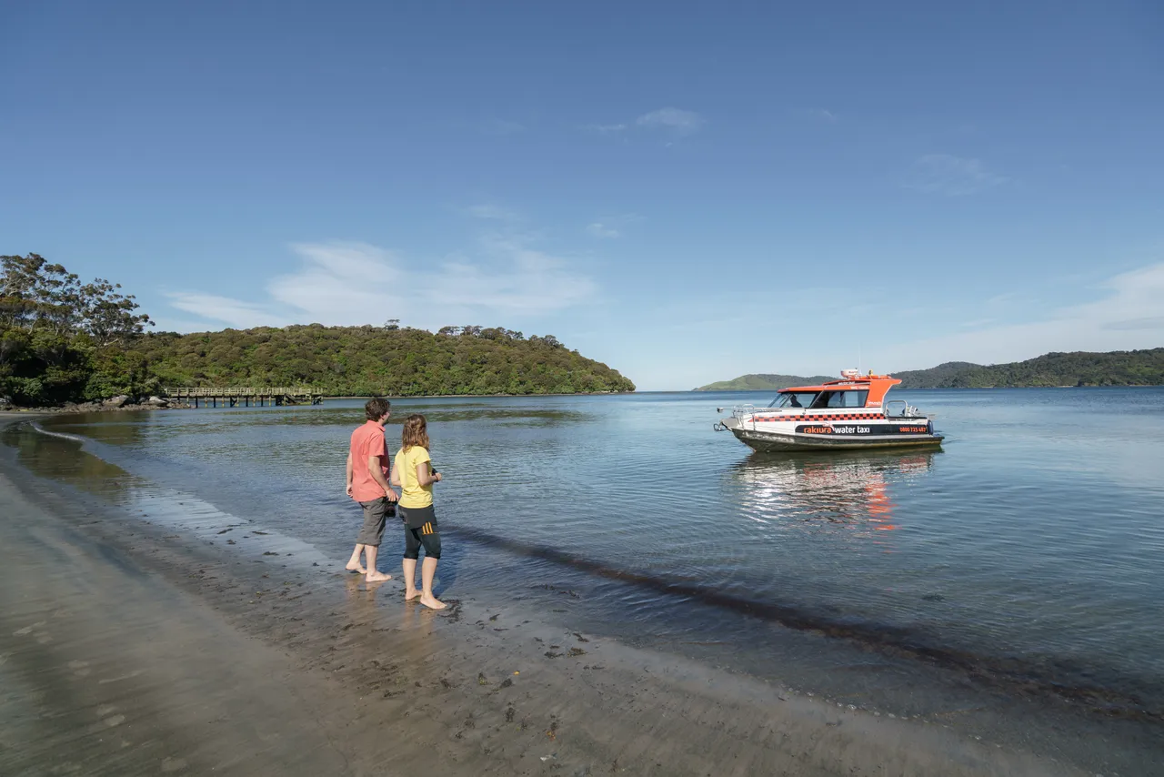 Rakiura Water Taxi - Southland, New Zealand - Credit Videocopter (3)