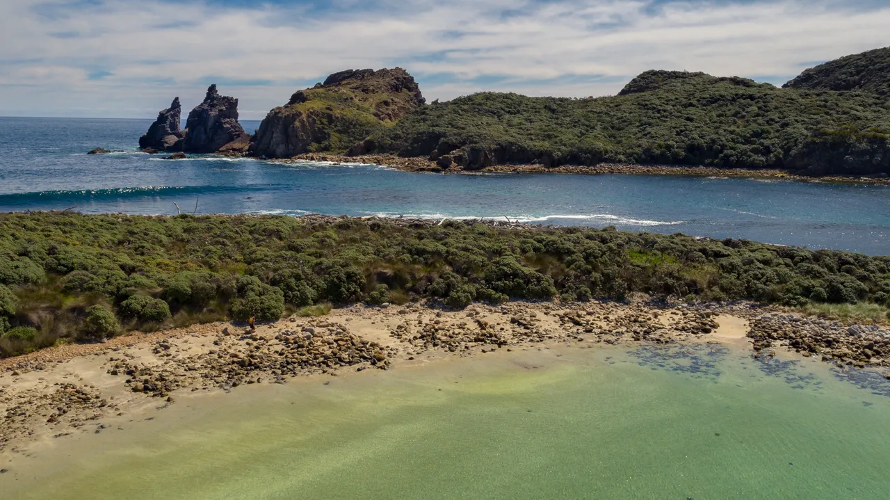 Mason Bay & The Gutter - Stewart Island - Southland, New Zealand - Credit Videocopter (6)