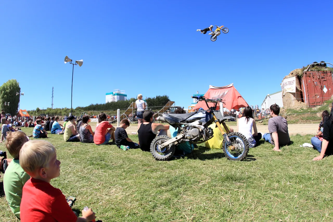 Crank Up Day 2010 - Southland, New Zealand - Credit Jeremy Pierce (12)