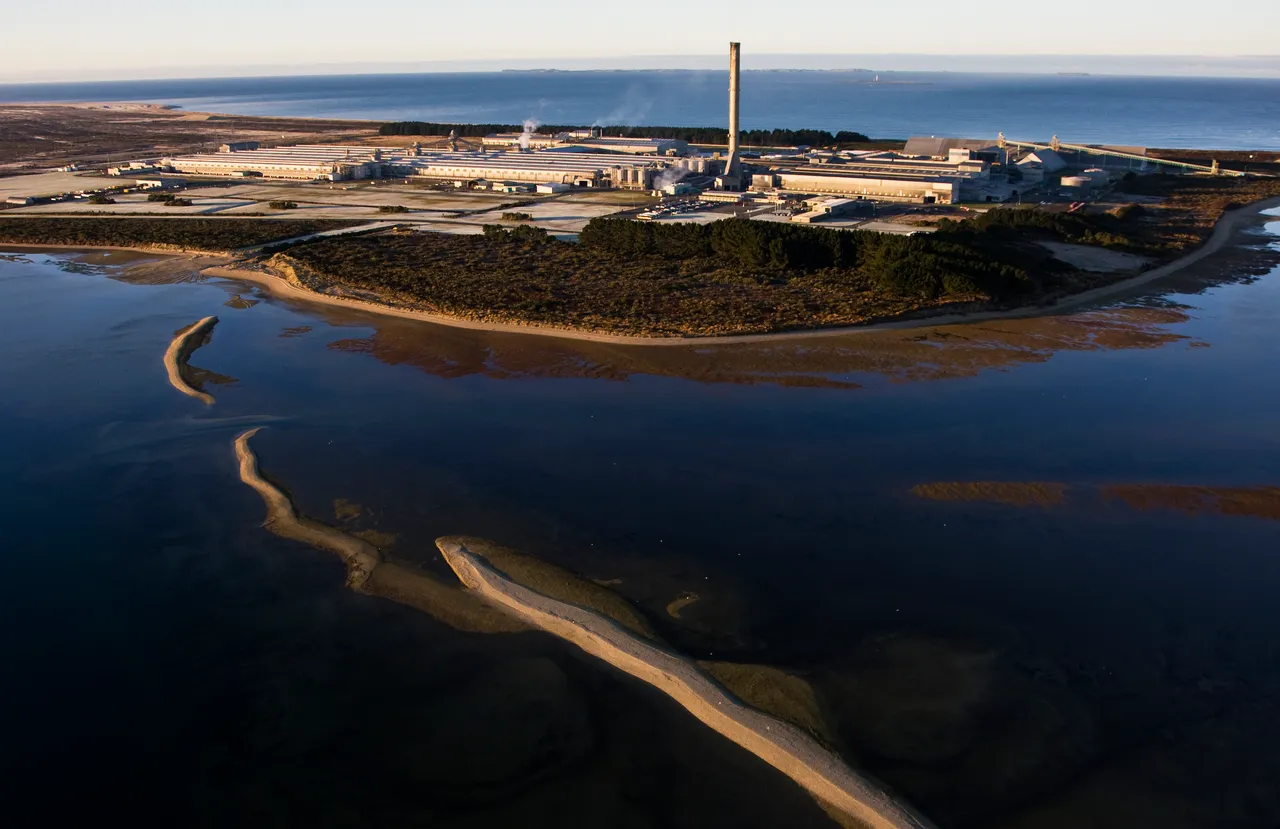 Tiwai Smelter - Southland, New Zealand - Credit Jeremy Pierce