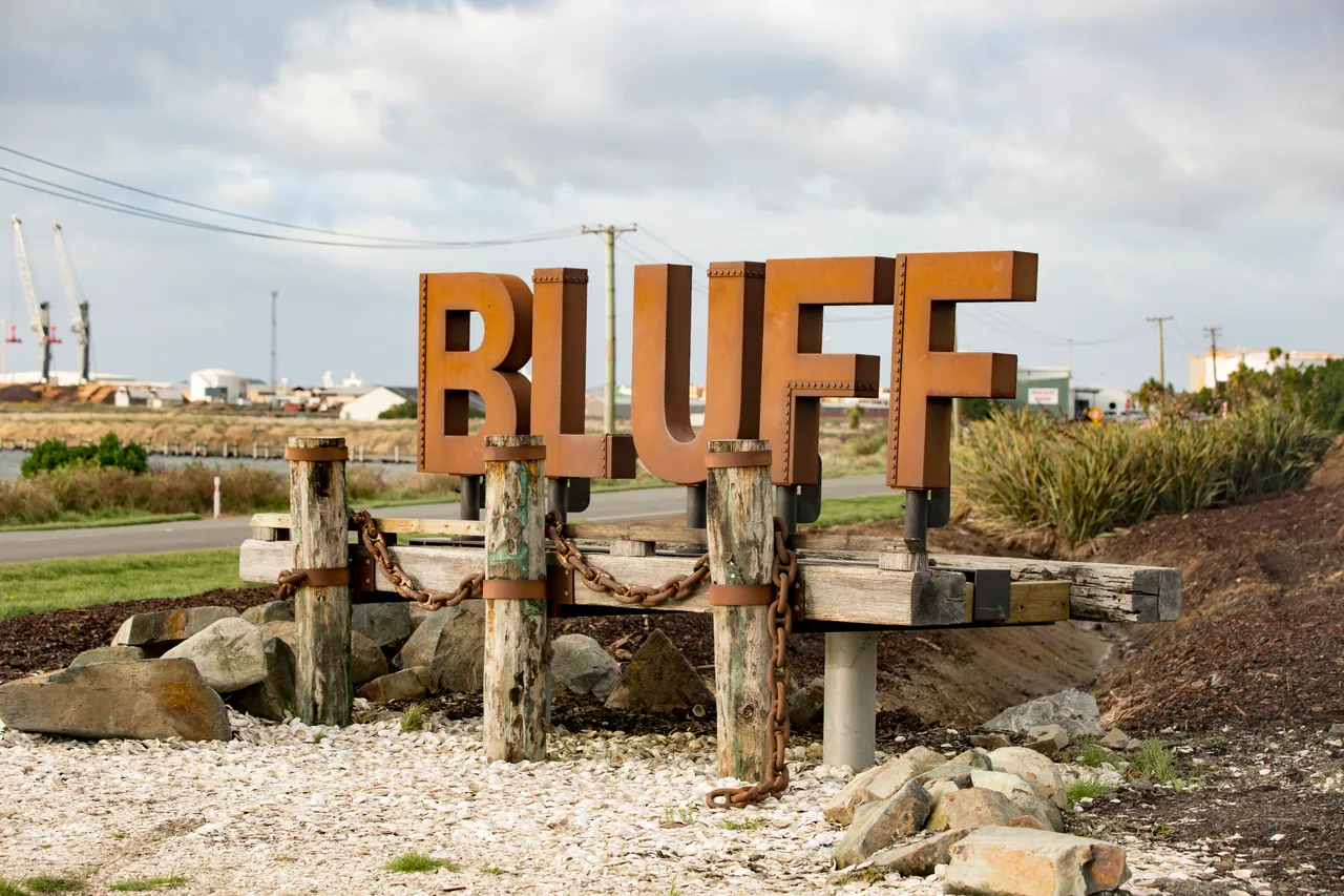 Bluff Welcome Sign - Southland, New Zealand - Credit Sam Deuchrass (5)