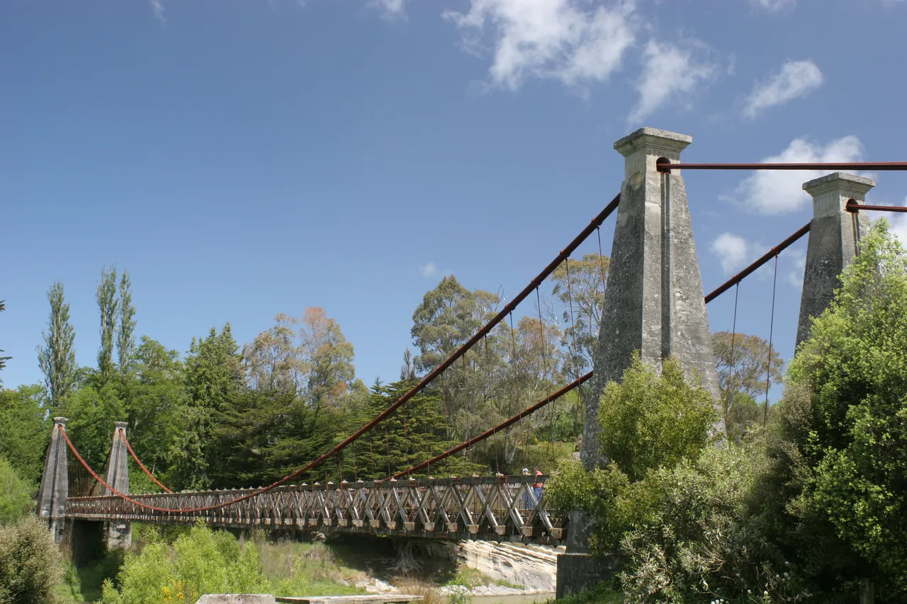 Clifden Suspension Bridge - Southland, New Zealand - Credit Gayle Hogue