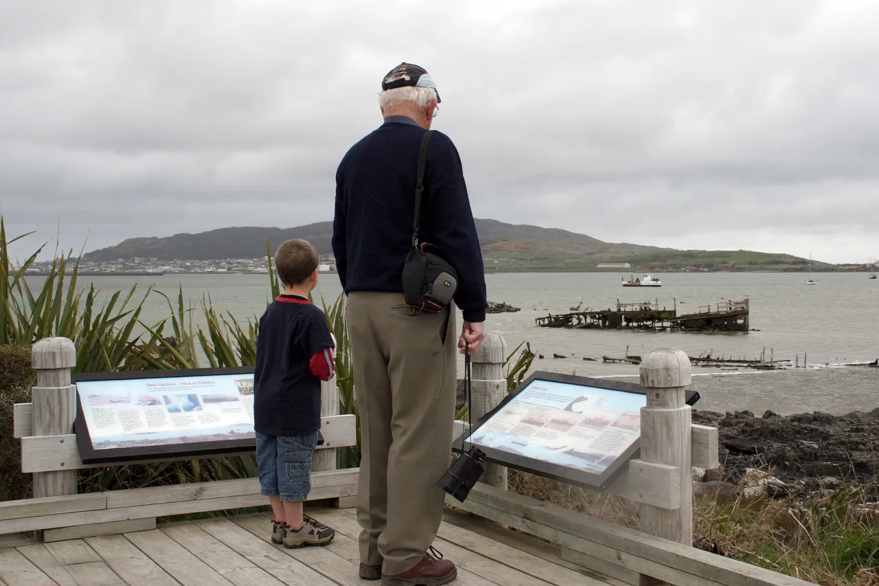 Greenpoint Walkway - Southland, New Zealand - Credit Gayle Hogue (5)