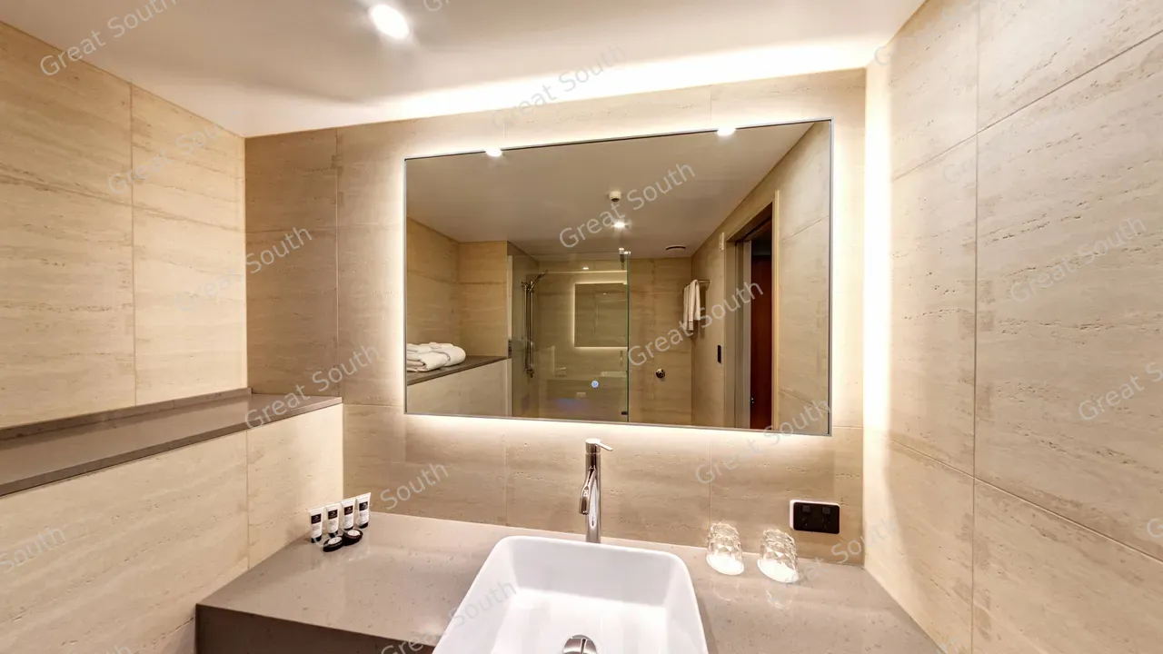Deluxe Hotel Room Bathroom at Distinction Luxmore Hotel Te Anau