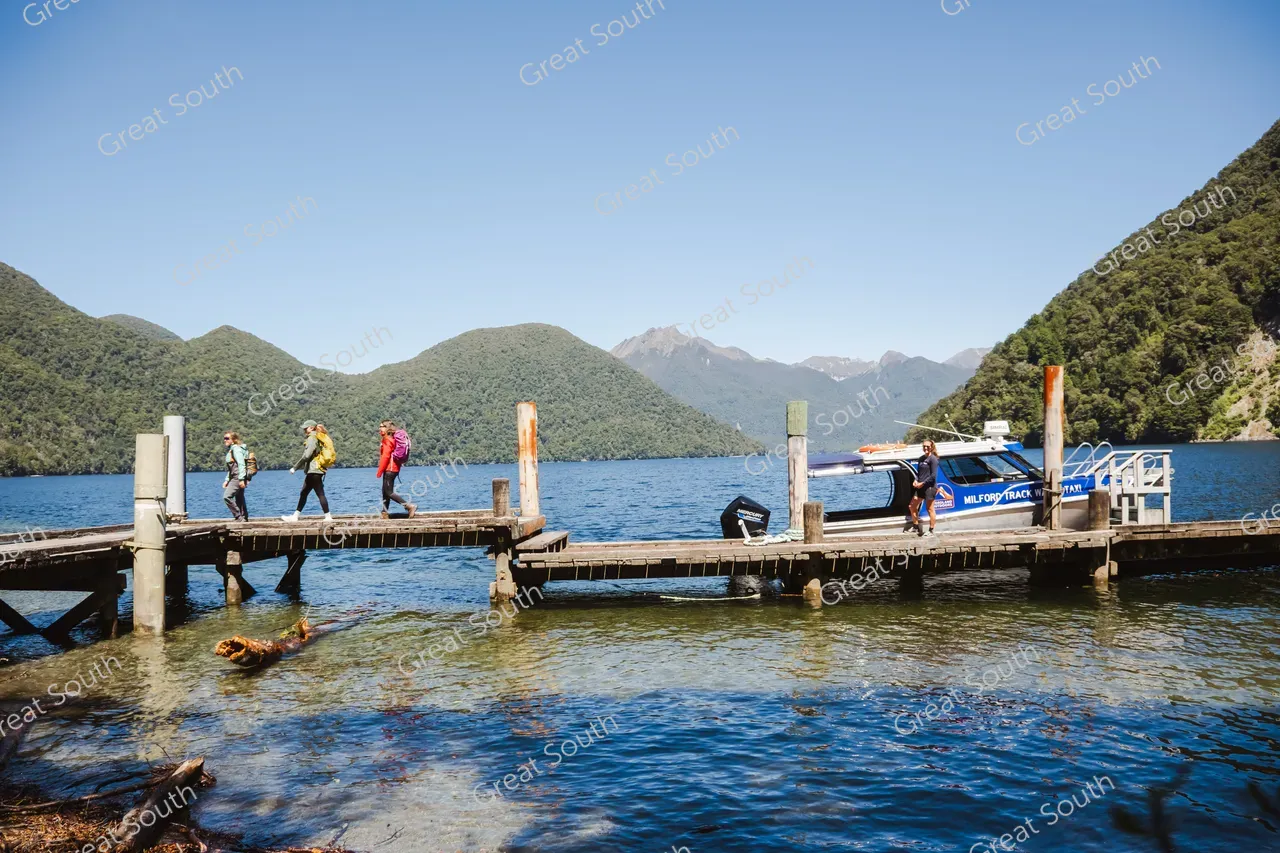 Te Anau Downs to Glade Wharf Water Taxi - Credit Fiordland Outdoors (10)