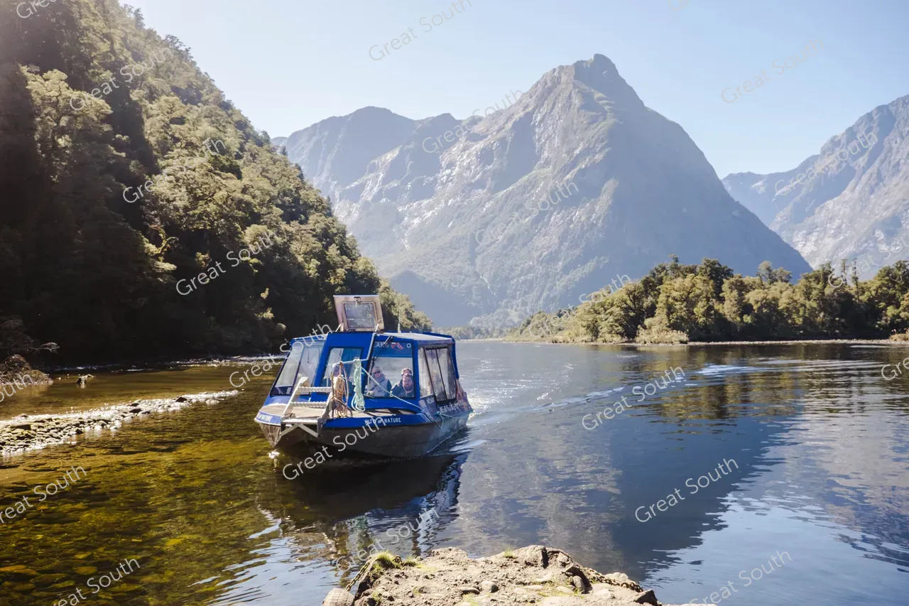Boat Shots - Milford Track Day Walk - Milford Sound End - Credit Fiordland Outdoors (8)