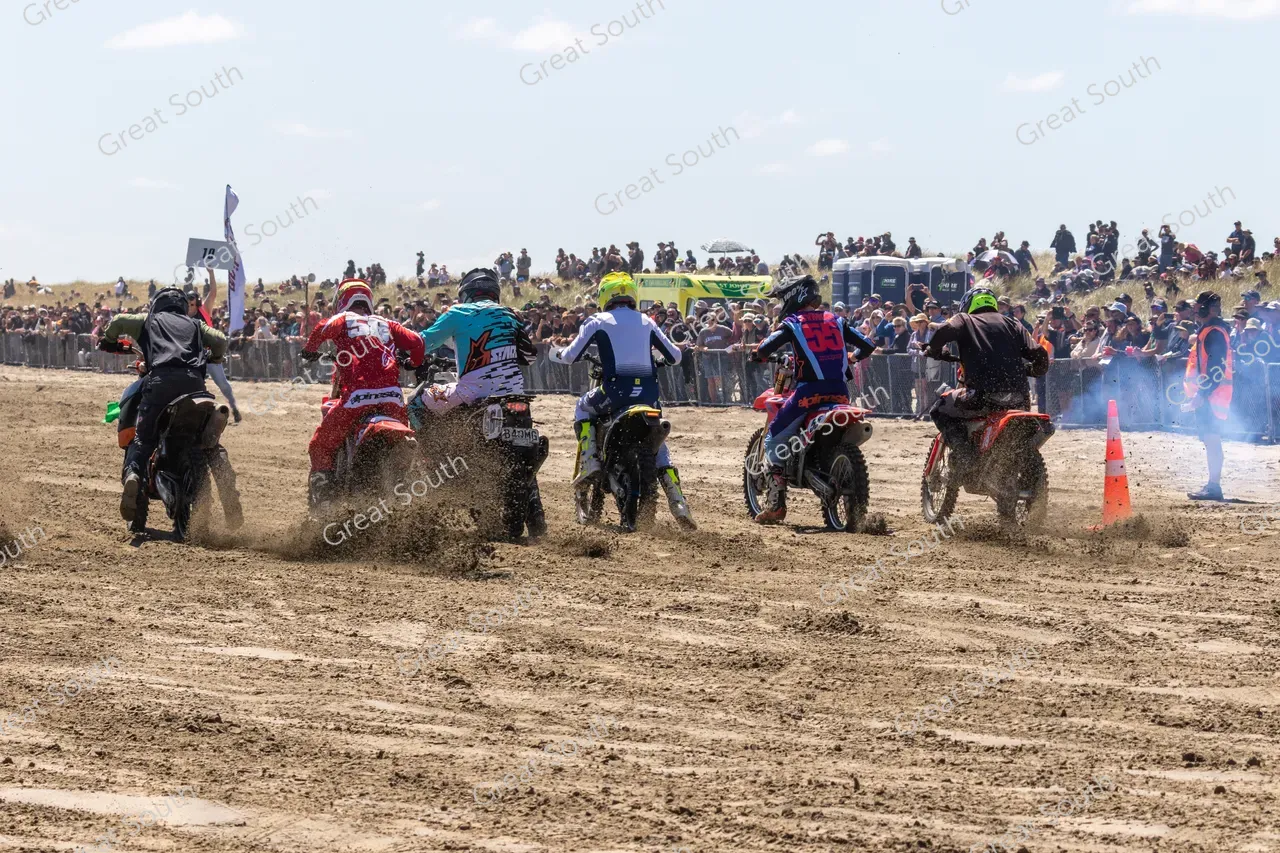 Burt Munro Challenge 2025 - Beach Racing - Southland, New Zealand - Credit Great South (14)