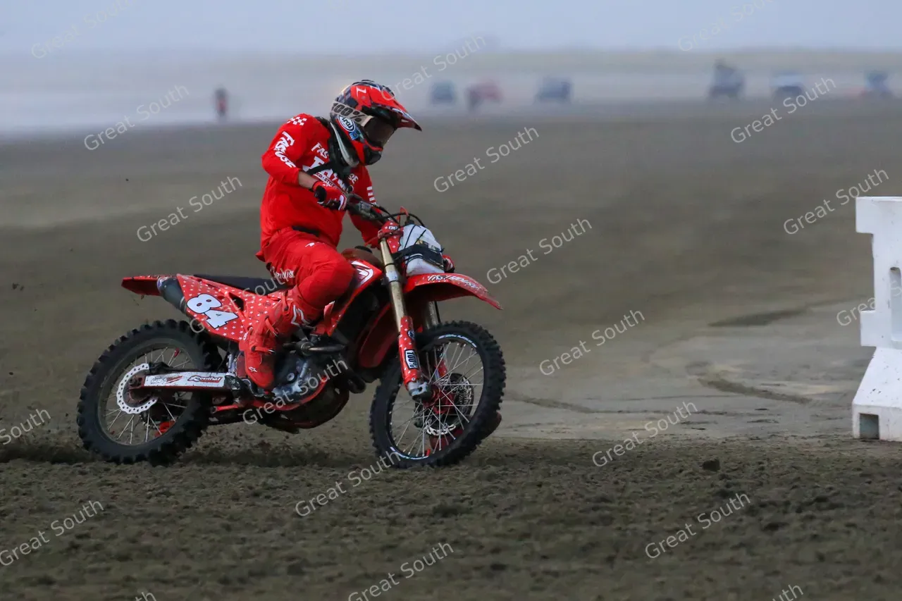 Burt Munro Challenge 2024 - Beach Races - Southland, New Zealand - Credit Great South (34)