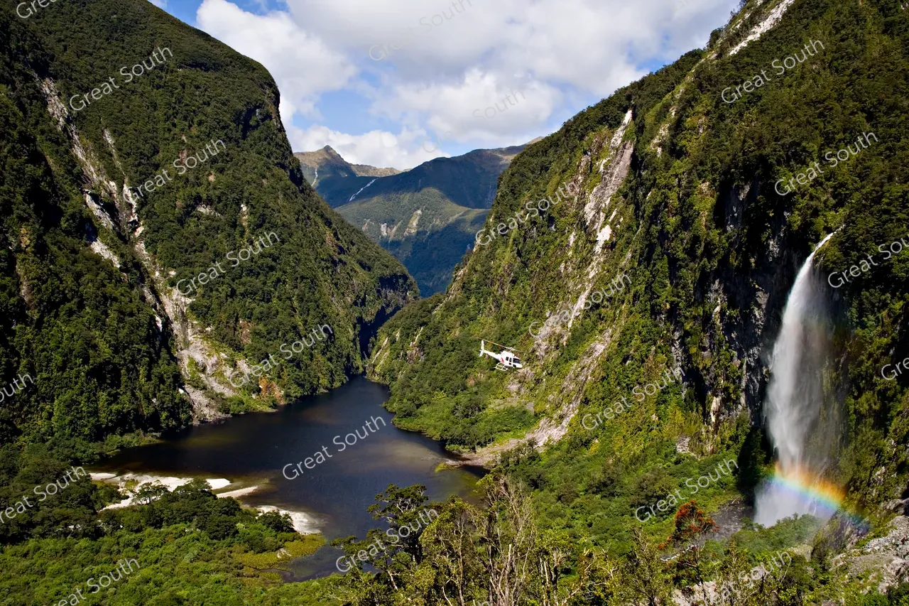 Campbells Kingdom, Fiordland - Southland, New Zealand - Credit Southern Lakes Helicopters (2)