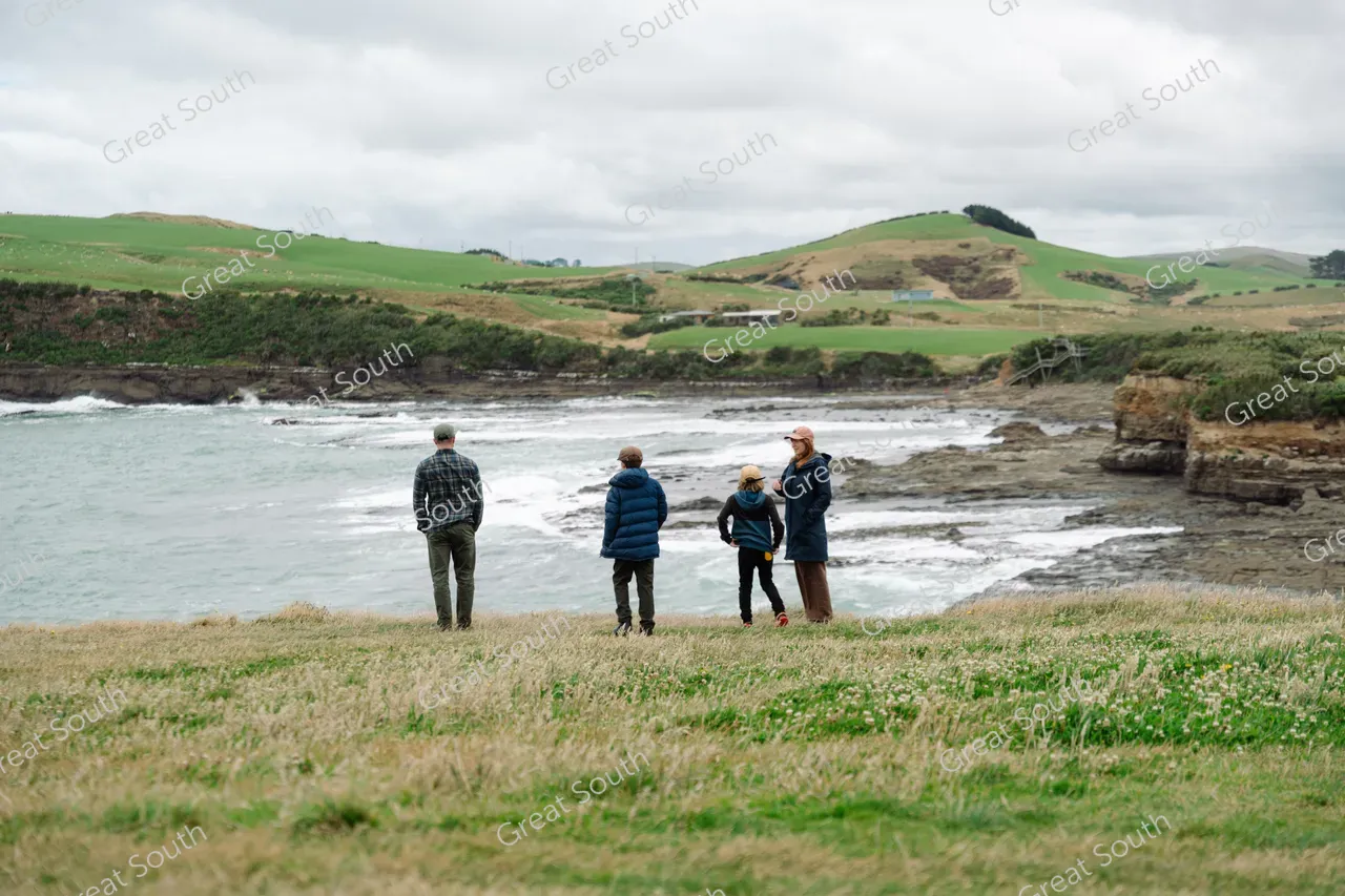 Curio Bay - Soutlhand, New Zealand - Credit Great South (1)