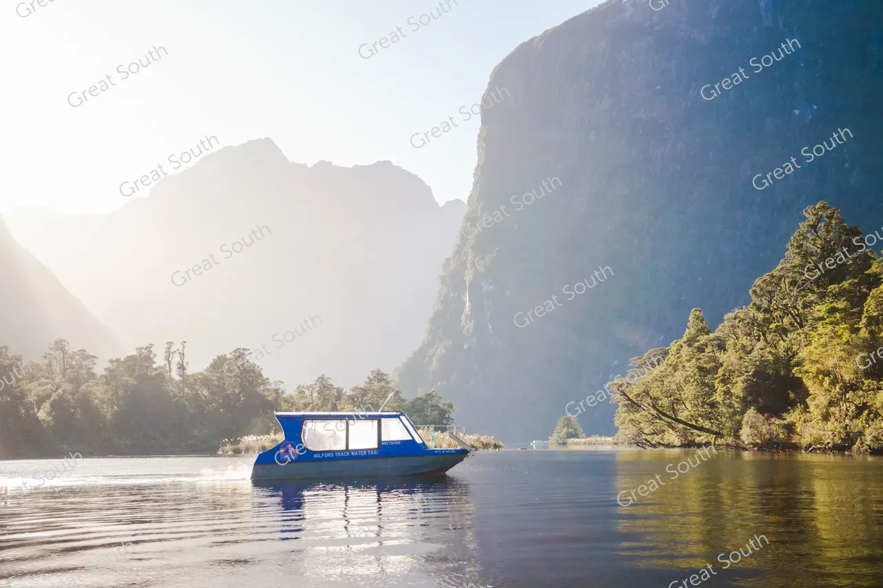 Boat Shots - Milford Track Day Walk - Milford Sound End - Credit Fiordland Outdoors (4)