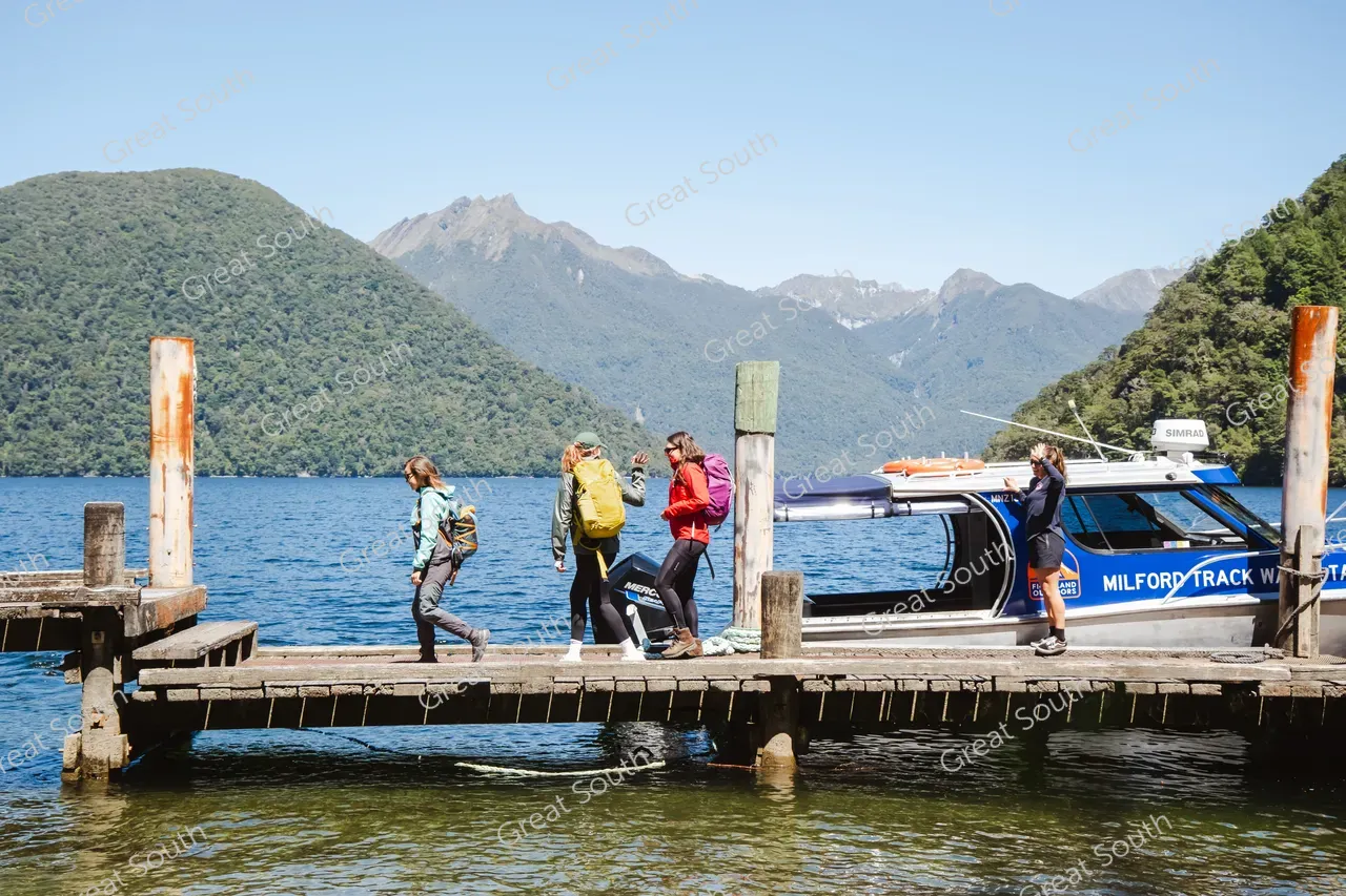 Te Anau Downs to Glade Wharf Water Taxi - Credit Fiordland Outdoors (9)