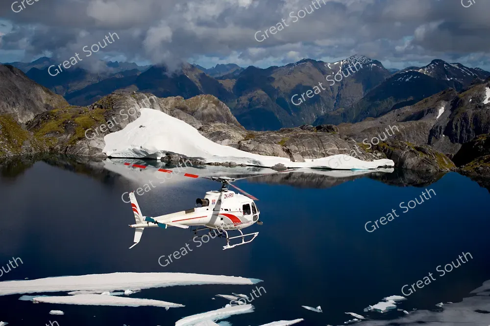 Mt Kidd, Fiordland - Southland, New Zealand - Credit Southern Lakes Helicopters (1)
