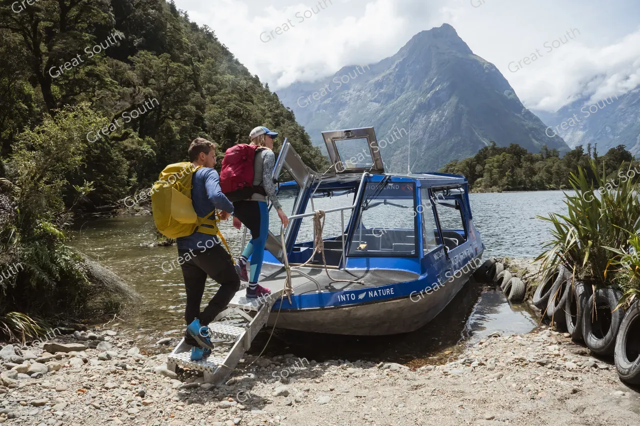 Milford Track Day Walk, Milford Sound - Credit Fiordland Outdoors (24)