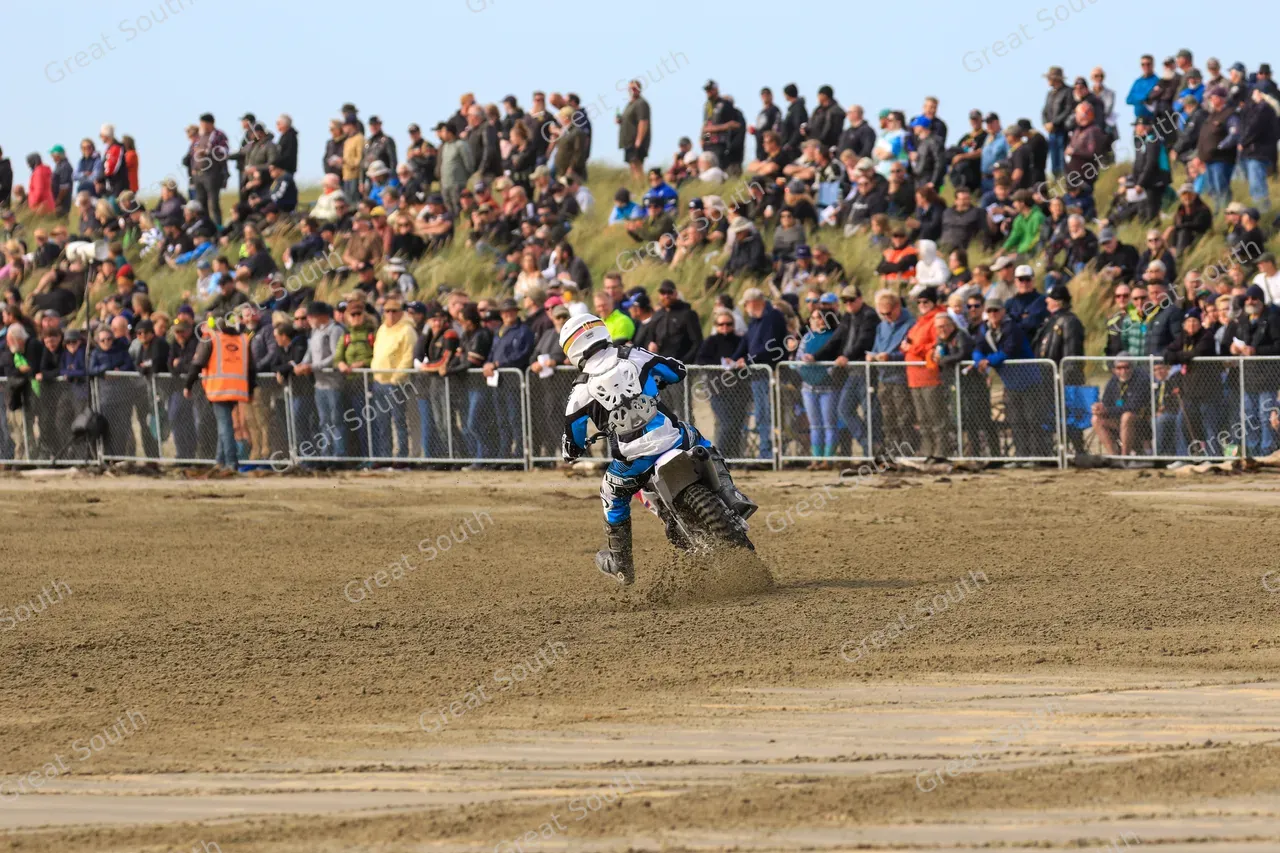 Burt Munro Challenge 2024 - Beach Races - Southland, New Zealand - Credit Great South (30)