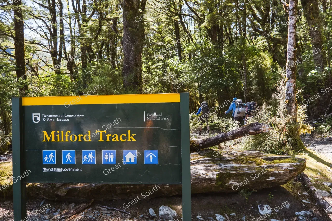 Te Anau Downs to Glade Wharf Water Taxi - Credit Fiordland Outdoors (1)