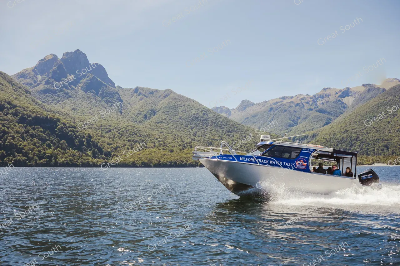 Te Anau Downs to Glade Wharf Water Taxi - Credit Fiordland Outdoors (6)