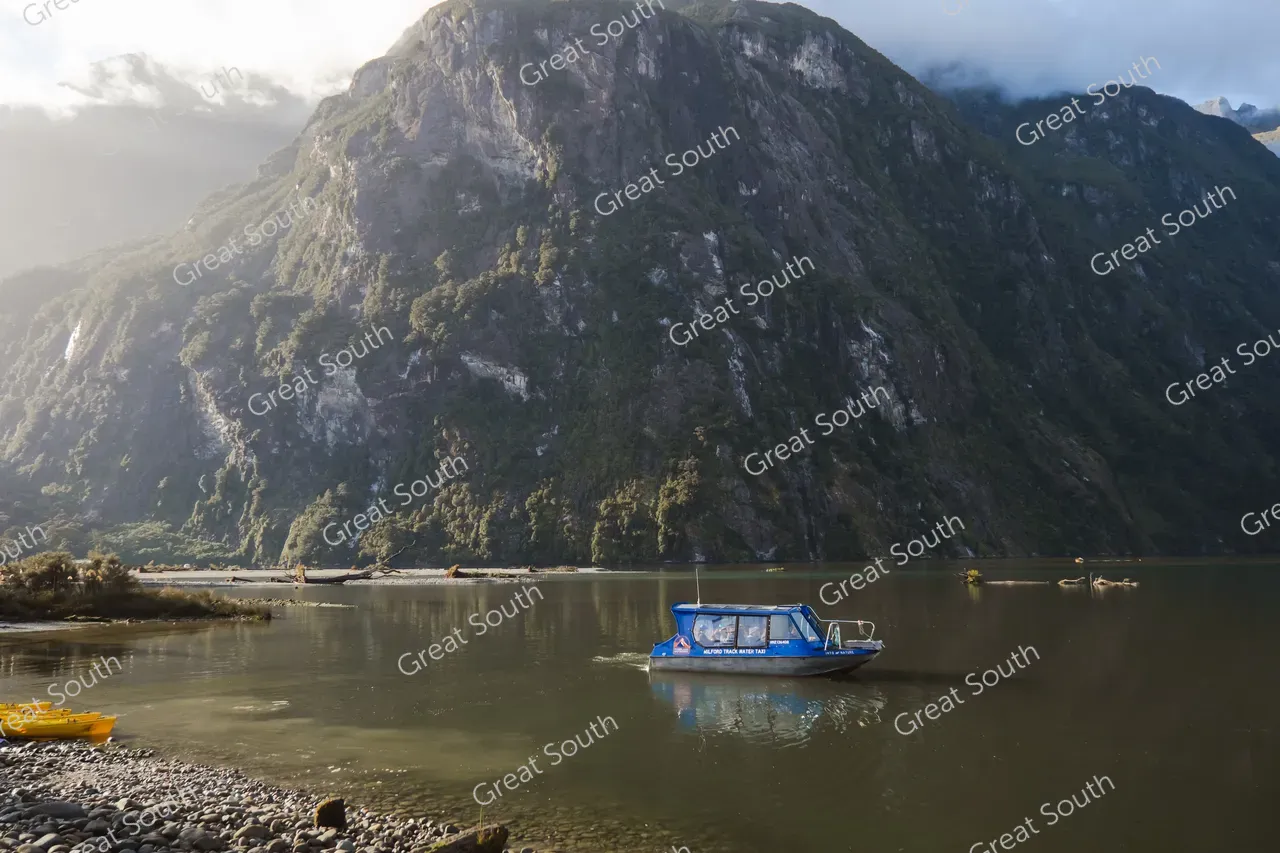 Boat Shots - Milford Track Day Walk - Milford Sound End - Credit Fiordland Outdoors (1)