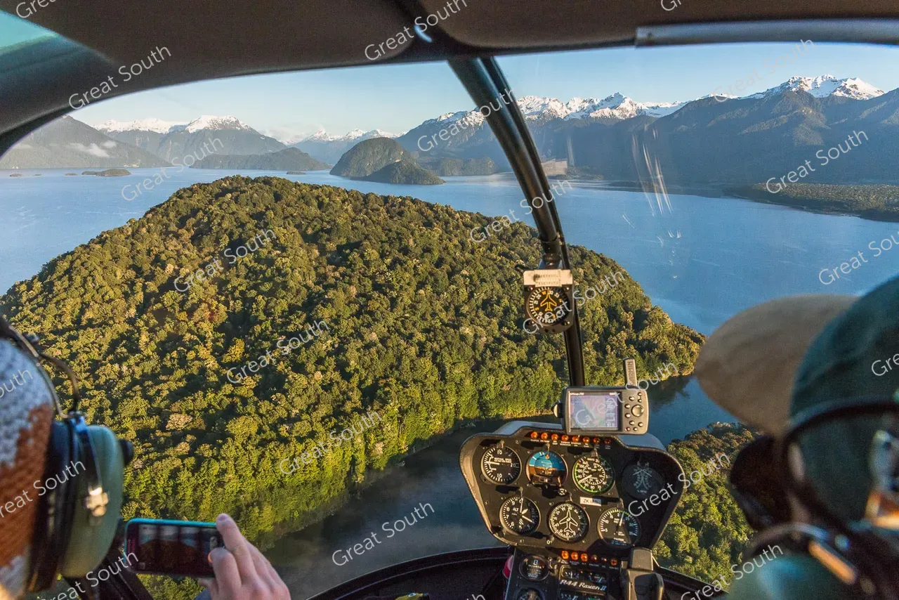 Norwest Lake, Fiordland - Southland, New Zealand - Credit Southern Lakes Helicopters