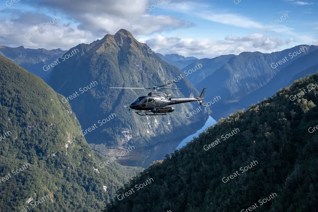 Doubtful Sound Flight - Southland, New Zealand - Credit Douglas Thorne Photography