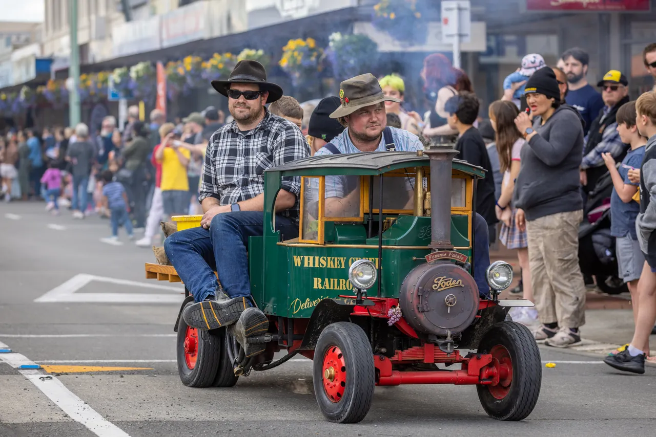 SC-Blossomfest22-Parade (105)