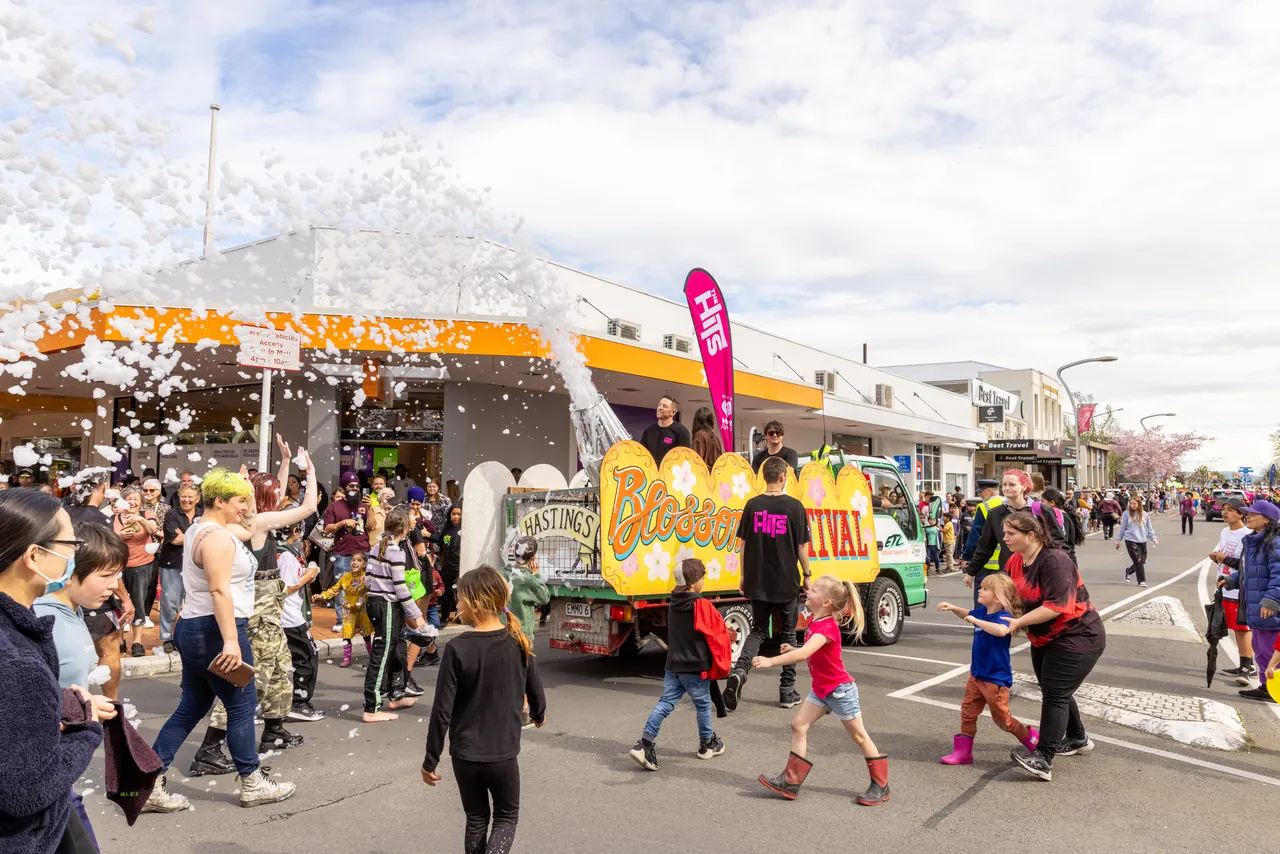 SC-Blossomfest22-Parade (46)