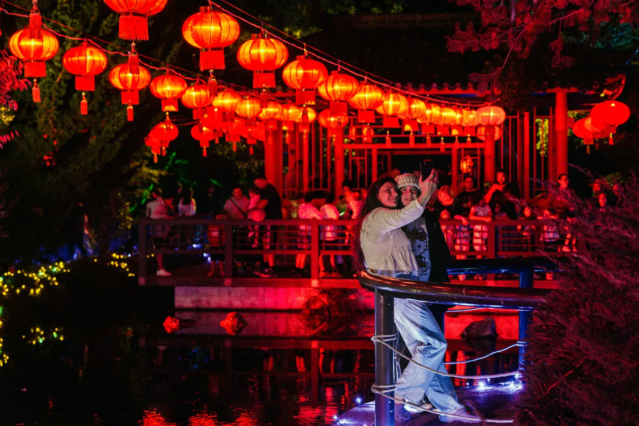 Osmanthus-Gardens-Lantern-Festival 2025 (53)
