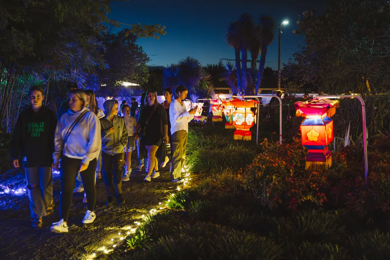 Osmanthus-Gardens-Lantern-Fest-Apr-2025-51