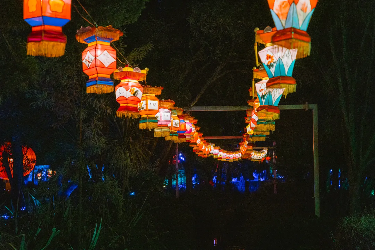 Osmanthus-Gardens-Lantern-Fest-Apr-2025-43